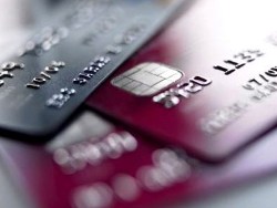 Carte di credito: niente spesometro nei negozi