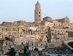 A Matera nuova tassa su bus turistici, camper e roulotte