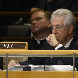 "Italia può risanare se stessa" secondo Monti